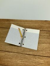 Notebook miniatura para casa de bonecas e lápis de trabalho Al Chandronnait, usado comprar usado  Enviando para Brazil