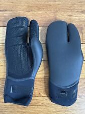 o neill surf gloves for sale  Marblehead