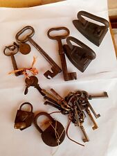 Vecchie chiavi oggetti usato  Italia