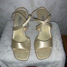 Women’s Unisa Gold Heels Preowned Size 7.5 for sale  Shipping to South Africa