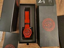Relógio DOOM Eternal Insignia edição limitada vermelho #73/100, usado comprar usado  Enviando para Brazil