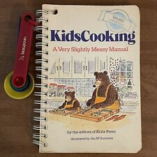 1987 Kids Cooking A Very Slightly Messy Manual Klutz Press com colheres de medição comprar usado  Enviando para Brazil
