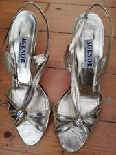 Sandales dorées vintage d'occasion  Kerlouan