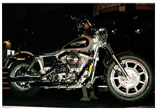 Motocicleta personalizada Harley Davidson Dyna Glide. Foto de Don Morley. comprar usado  Enviando para Brazil