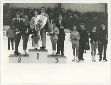 Figure skating. trophy d'occasion  Expédié en Belgium