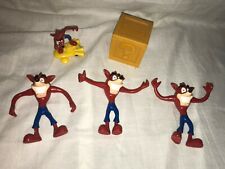 Crash bandicoot kolekcjonerskie figurki Carls jr bendy Hardees Toy 2001 zabawka na kółkach na sprzedaż  PL