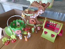 Happyland bundle Roaming Gypsy Caravan,Fairy House & Forest Treehouse.6 Figures  for sale  Shipping to South Africa