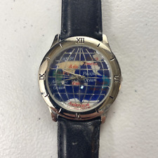 Relógio feminino mapa do mundo tom prata 37 mm, pulseira de couro azul escuro - PRECISA DE BATERIA comprar usado  Enviando para Brazil