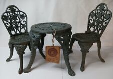 Usado, Juego de sillas de mesa de patio de bistró de hierro forjado Boyds Bears soporte para plantas de colección caja original segunda mano  Embacar hacia Argentina