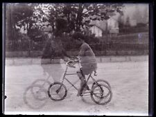 Triciclo infantil triple exposición foto negativo c1920 placa vintage segunda mano  Embacar hacia Argentina