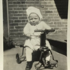 Foto instantânea vintage criança montando quadriciclo brinquedo identificado Tom Fulton Manse, usado comprar usado  Enviando para Brazil