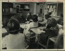 1969 Press Photo Spring Branch, TX relógios de classe do ensino médio circuito fechado TV comprar usado  Enviando para Brazil