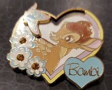 Pin Disney 59132 DS Bambi con deslizador de mariposa diapositivas acentos florales estrás segunda mano  Embacar hacia Argentina