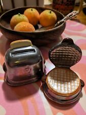 Máquina de waffle e torradeira de cerâmica vintage prata vitrificada sal e pimenta shakers comprar usado  Enviando para Brazil