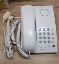 Ancien téléphone vintage d'occasion  Landrecies