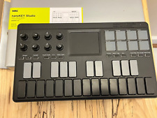Controlador de teclado Korg nanoKEY Studio Bluetooth e USB MIDI preto comprar usado  Enviando para Brazil