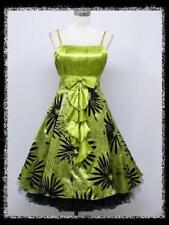 Satin robe vert d'occasion  Rion-des-Landes