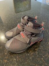 Zapatillas Lebron James Soldier 9 gris y rosa talla 5 segunda mano  Embacar hacia Mexico