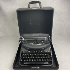 Máquina de escribir portátil silenciosa Remington Deluxe 'Línea 1941' buen estado con estuche, usado segunda mano  Embacar hacia Argentina