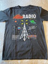 Usado, Camiseta masculina média Coldplay Alien Radio Music Of The Spheres World Tour 2023 comprar usado  Enviando para Brazil