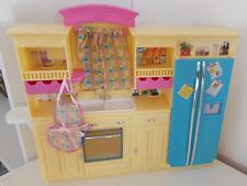 Cuisine barbie 2002 d'occasion  Beaugency