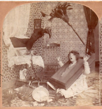 1901 Man Jumping Out Window, Startled Maid.  Foto estéreo comprar usado  Enviando para Brazil