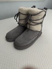 boots sizes 7 6 8 ugg for sale  Union City