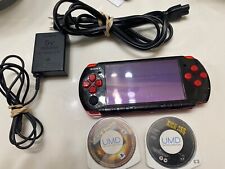 Sony PSP 3001 God of War Edition Negro y Rojo/Cargador/God Of War y Kick Ass UMD segunda mano  Embacar hacia Argentina