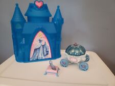 Cinderella castle and d'occasion  Expédié en France