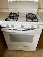 white stove for sale  Glenview