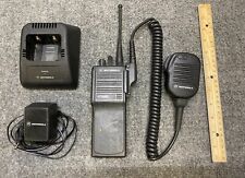 Usado, Rádio UHF 403-470 MHz Motorola H01RDC9AA3DN HT1000 com microfone e acessórios comprar usado  Enviando para Brazil