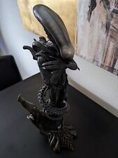 Alien statue from d'occasion  Expédié en Belgium