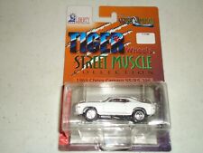 1/64 TIGER WHEELS STREET MUSCLE 1969 CAMARO SS/RS 396 BLANCO NARANJA RAYA CARDADA segunda mano  Embacar hacia Mexico