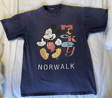 Usado, Camiseta masculina vintage Mickey Mouse Disney Norwalk azul marinho tamanho L Y2k férias comprar usado  Enviando para Brazil