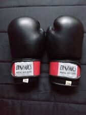 Dynamics Martial Arts Supply 16 oz guantes de entrenamiento de entrenamiento boxeo MMA negro rojo segunda mano  Embacar hacia Argentina