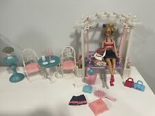 Usado, Mattel Barbie Balanço De Jardim Pátio Mesa Cadeiras Acessórios Outdoor Lote comprar usado  Enviando para Brazil