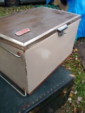 Refrigerador de colección 1970 para camping Coleman madera sintética 26""x 16"" con inserto segunda mano  Embacar hacia Argentina