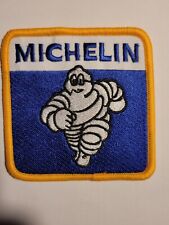 Patch thermocollant brodé d'occasion  Malakoff