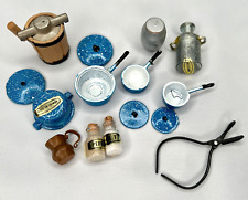 Usado, 15 artículos de cocina de colección de metal miniatura madera de cobre para casa de muñecas utensilios de cocina jarras pinzas segunda mano  Embacar hacia Argentina