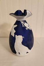 RARE KELSEY MURPHY COBALT BLUE CAMEO GLASS VASE SANDCARVED CATS & MOUSE PILGRIM  for sale  Shipping to South Africa