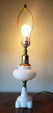 Hermosa lámpara de mesa vintage de vidrio esmerilado Hobnail Boudoir segunda mano  Embacar hacia Argentina