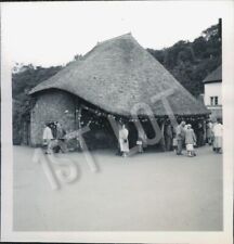 Thatched roof building for sale  STREET
