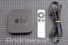 Apple TV con control remoto y cable de alimentación en funcionamiento, usado segunda mano  Embacar hacia Argentina