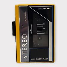 Reproductor de cinta de casete Walkman amarillo Sanyo M GP9 de colección de los años 80  segunda mano  Embacar hacia Argentina