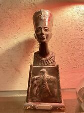 Nefertiti statue socle d'occasion  Puiseaux
