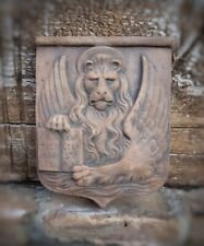 in terracotta  appendere 10x8 cm Bassorilievo leone di San Marco pace bicolore 