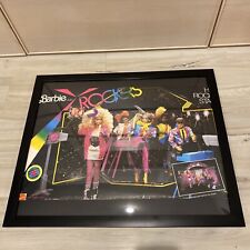 Foto de póster enmarcada en caja frontal de Barbie and the Rockers de colección de los años 80 21,5""x17,5 segunda mano  Embacar hacia Argentina
