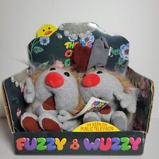 Juguetes de peluche Fuzzy and Wuzzy Dust Bunnies en caja El sofá cómodo grande de 1995, usado segunda mano  Embacar hacia Argentina