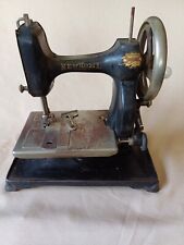 ANTIQUE "NEWHOME MIDGET U.S.A." HAND CRANK SEWING MACHINE FOR REFURBISHMENT for sale  Shipping to South Africa