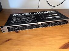 Behringer inteligate 2000 usato  Pescia